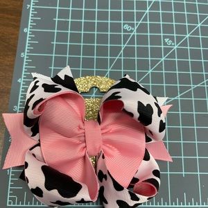 Light pink cow hair bow
